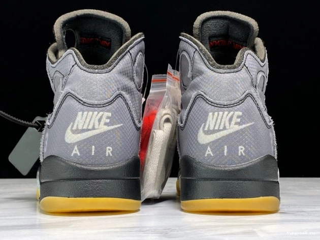 Air 5 x Jordan CT8480-001 Off-White Black 0611